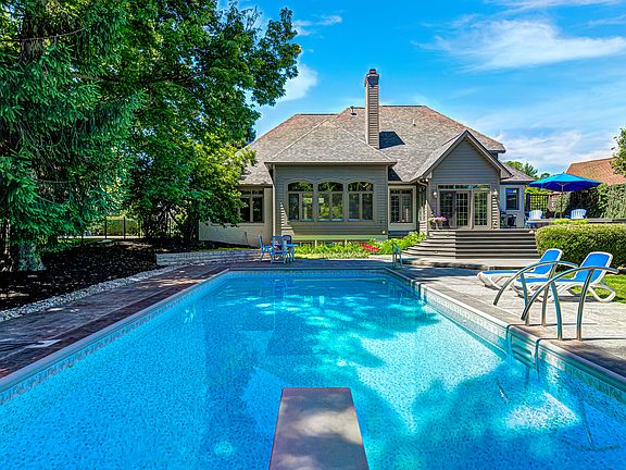 2nd image of 9133 Bluestone Cir
