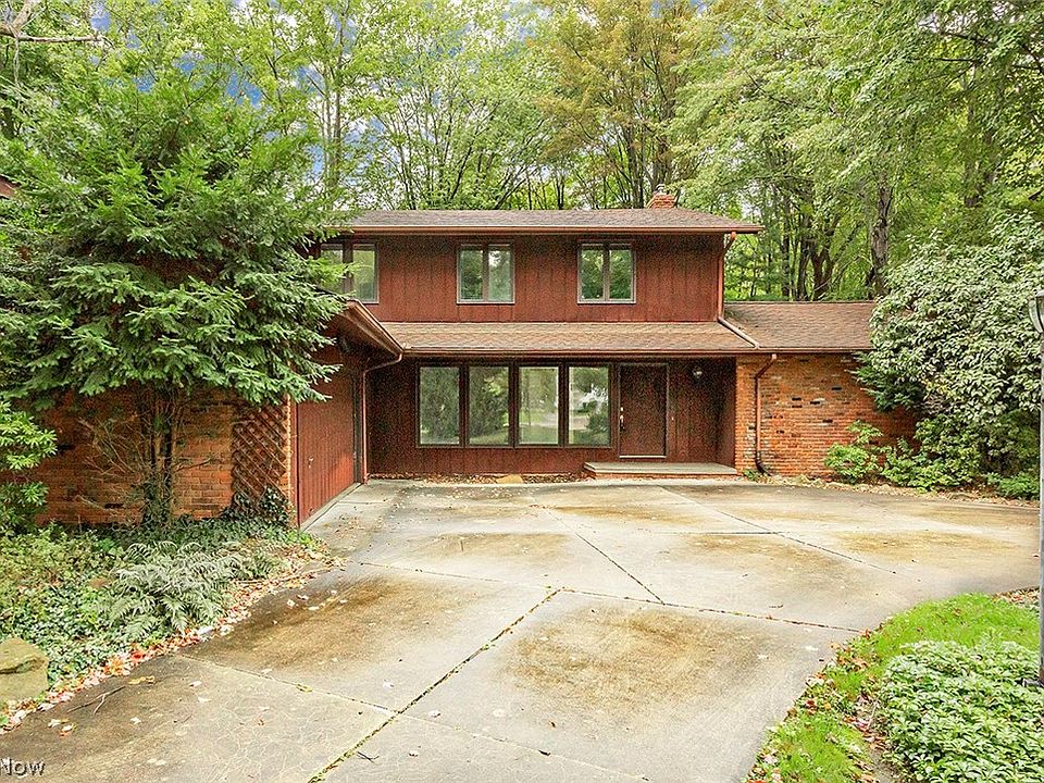1st image of 4000 E Meadow Ln