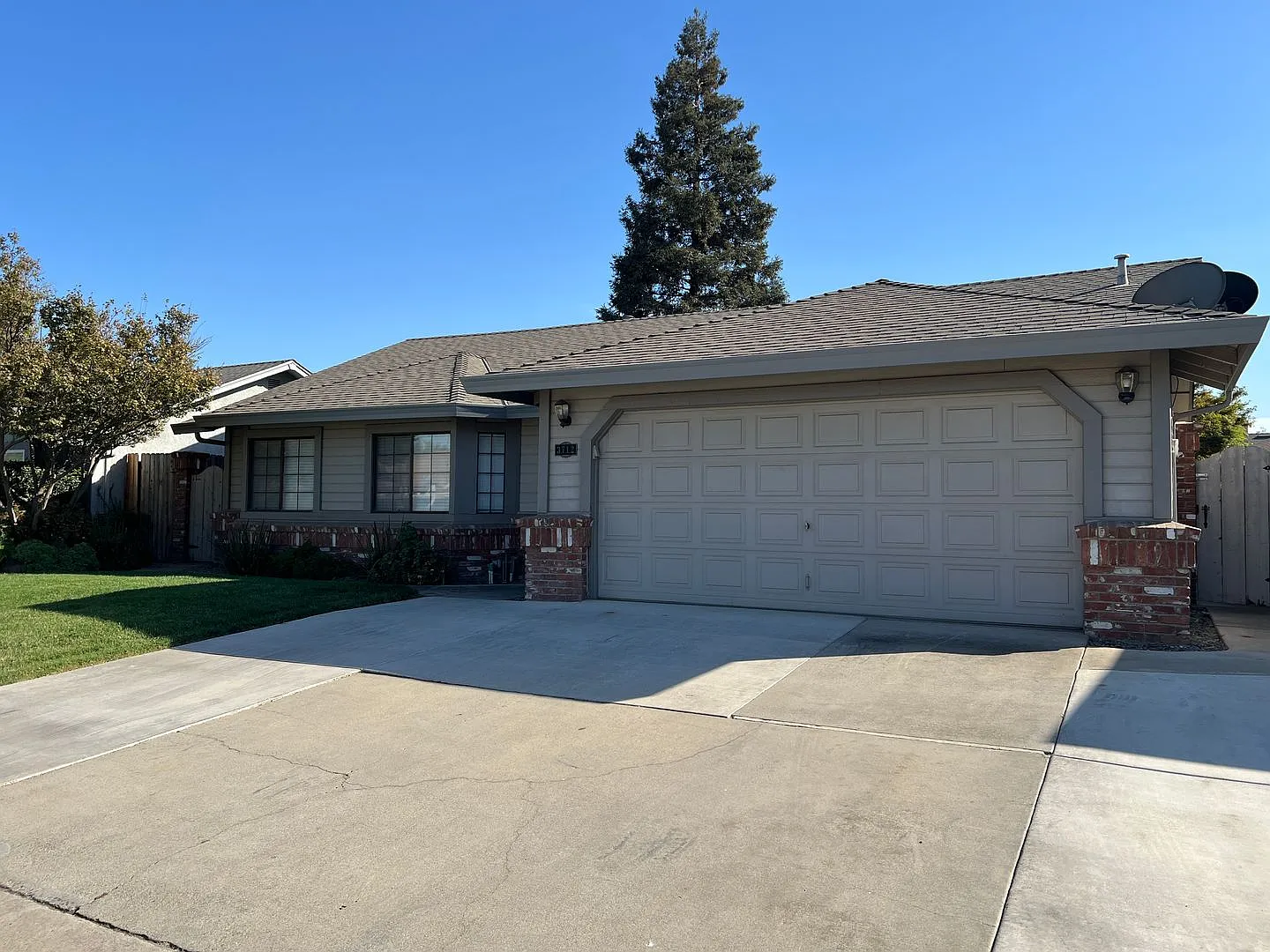 3712 Corrine Ln photo 1