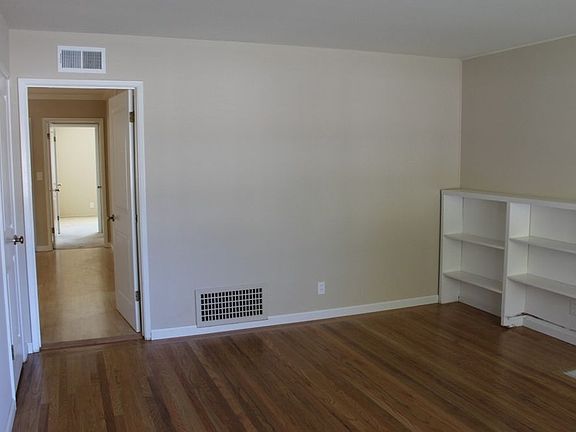5th image of 1518 Santa Monica Ave