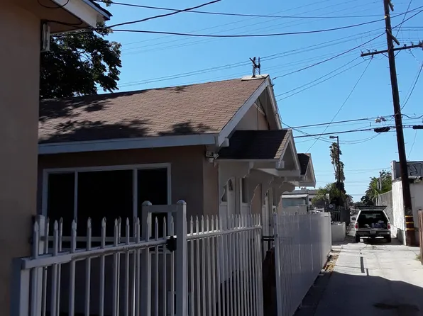 2445 Elm Ave, Long Beach, CA 90806