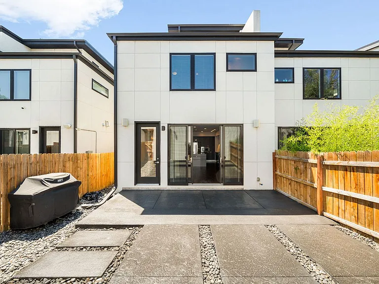 1751 W 40th Ave — Photo 33