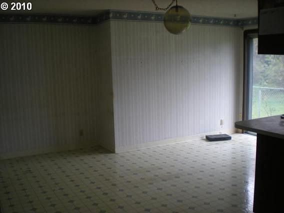 2nd image of 974 S End Rd