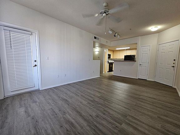 3rd image of 18416 N Cave Creek Rd APT 2001