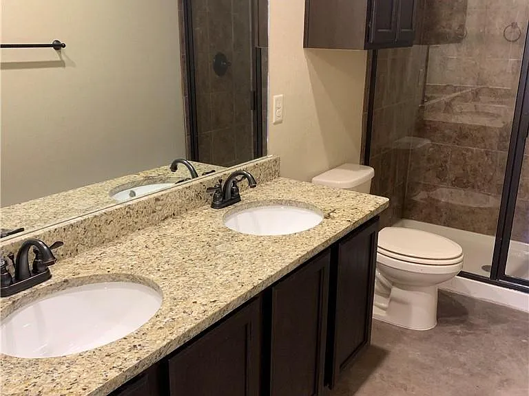 379 Joanne Loop #A & B — Photo 32
