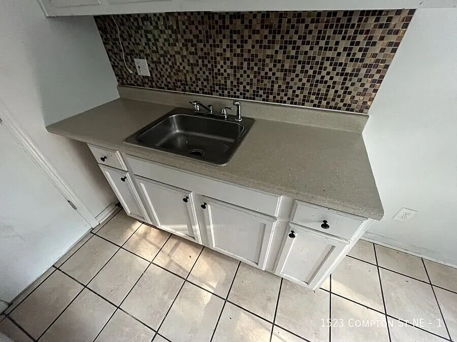 1 Bedroom 1 Bath Apartment -Coming Soon! — Photo 2