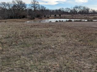 9 E 54th Hwy, Nevada, MO 64772