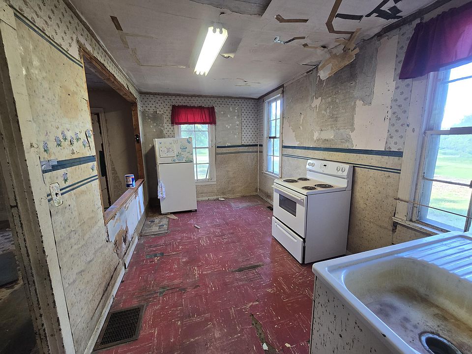 10th image of 12451 Beecher Rd