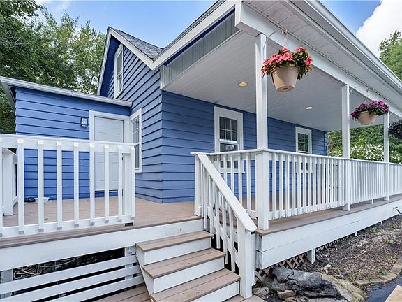 3rd image of 71 Centennial St