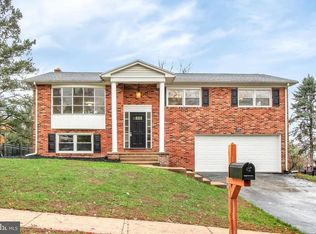 2825 Eastwood Dr, York, PA 17402