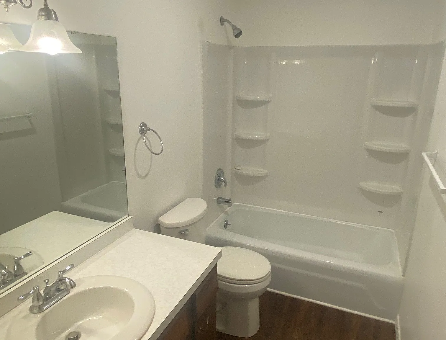 2 bed, 1100 sqft, $1,500 — Photo 3