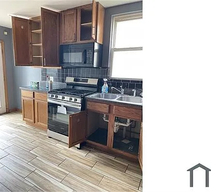 943 N Menard Ave #1 — Photo 8