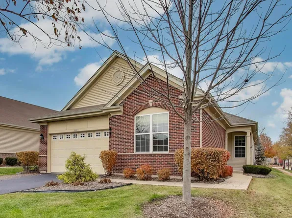 1129 Drury Ln, Aurora, IL 60502