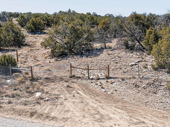 3rd image of 51 Thunder Mountain Rd