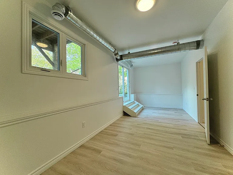 14 Connaught St #1 — Photo 6