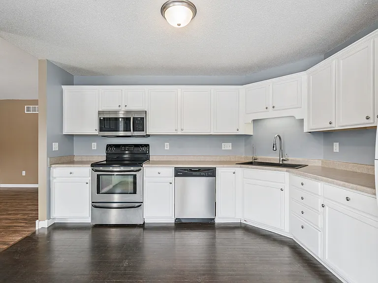 2539 Catskill Ct — Photo 9