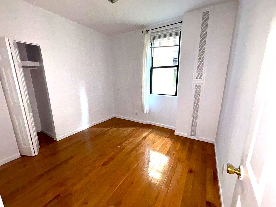 1st image of 2116 35th St APT 1G