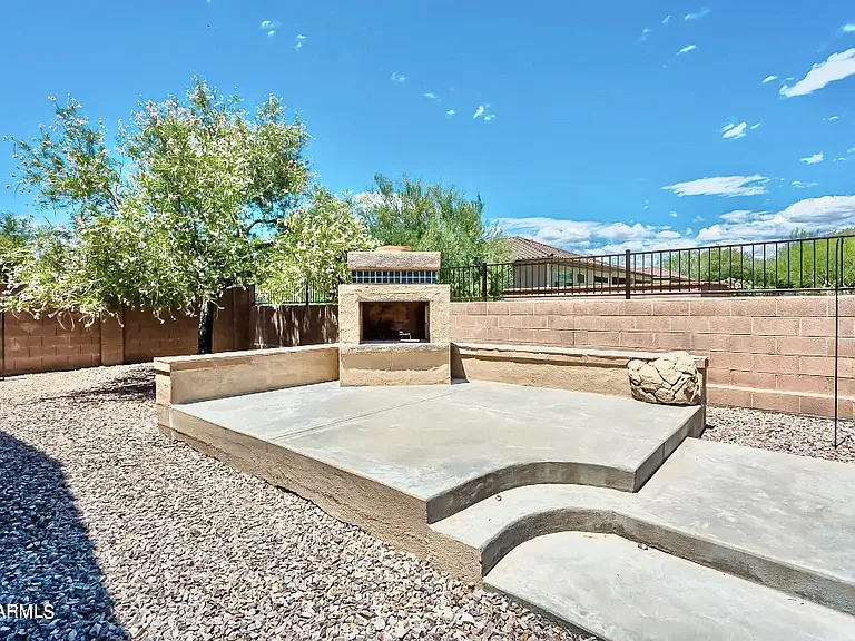 1682 W Ainsworth Dr — Photo 29