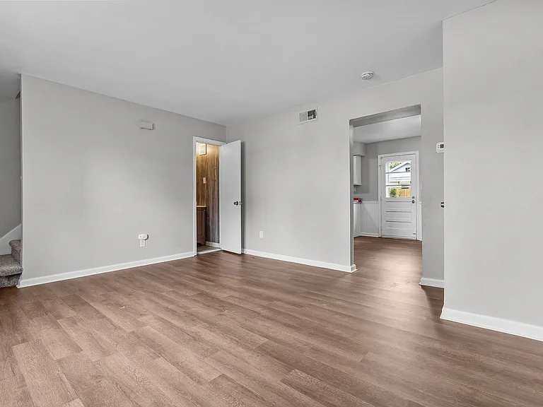2404 Arkansas Ave #B — Photo 4