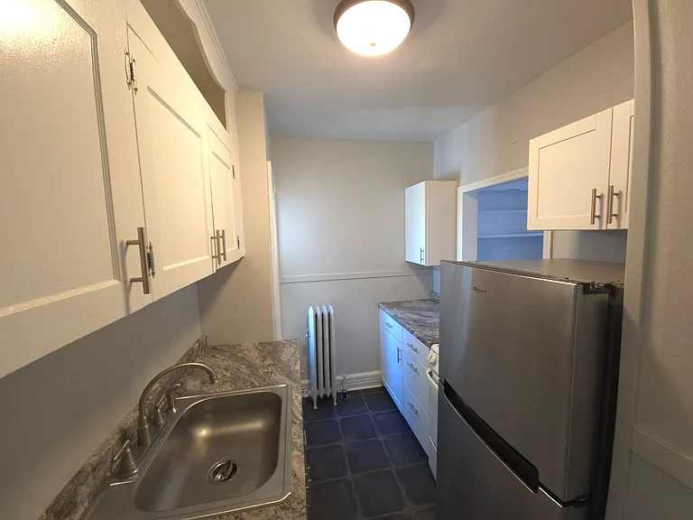 21 N Ferry St — Photo 7