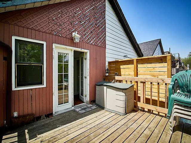 1007 Bathurst St #3 — Photo 16