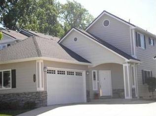 318 Meadow Dr, Ashland, OR 97520