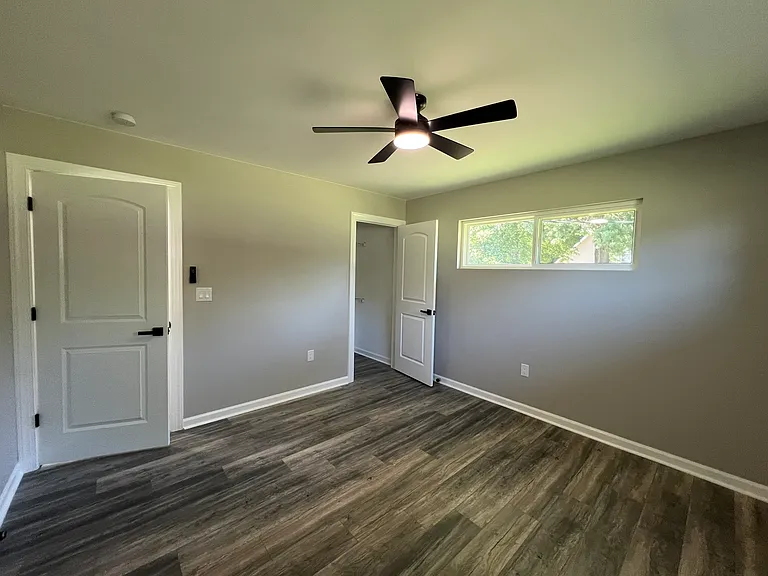 11405 Cresthill Dr — Photo 10
