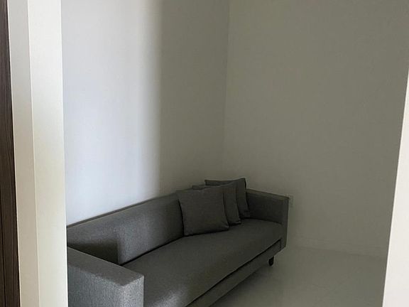 5th image of 851 NE 1st Ave #1503