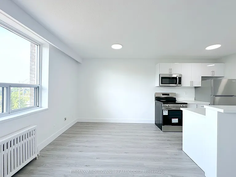 79 Jameson Ave #301 — Photo 5