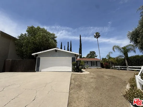 26129 Abdale St, Santa Clarita, CA 91321