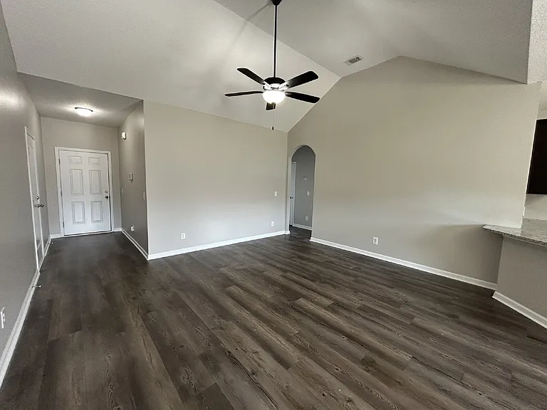 9 Serene Ct — Photo 2