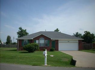 250 Munroe Dr, Springdale, AR 72764