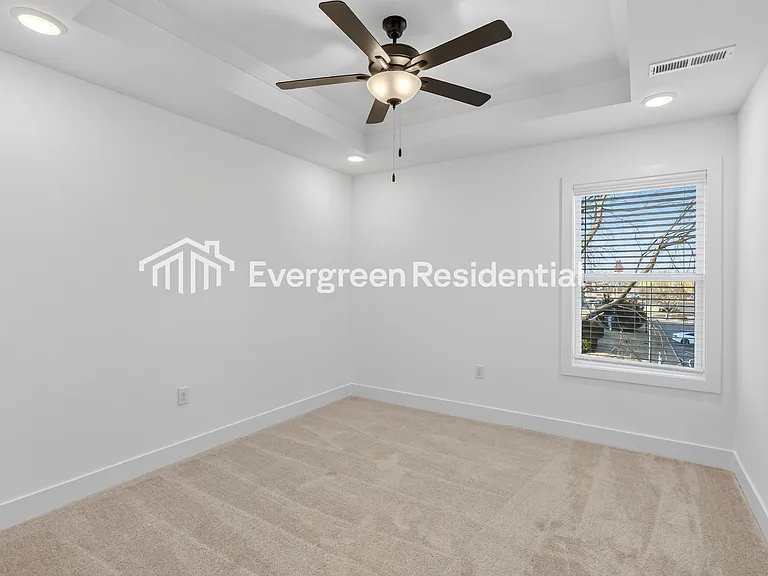 Barryview Townhomes — Photo 45