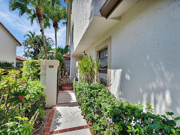 3rd image of 7940 La Mirada Drive