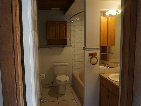 5th image of 1245 Tarpon Ave
