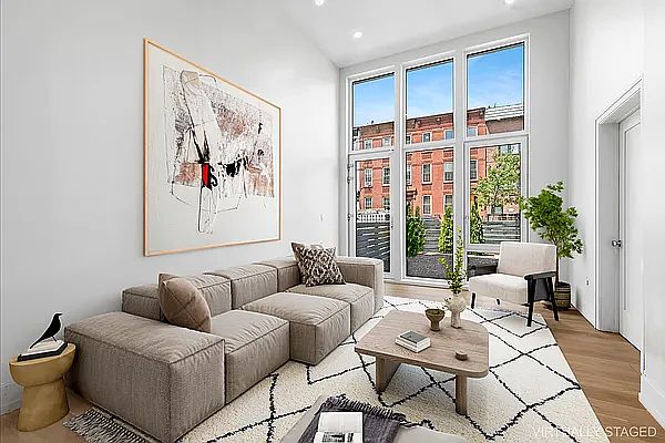 1st image of 1066 Jefferson Ave #4B