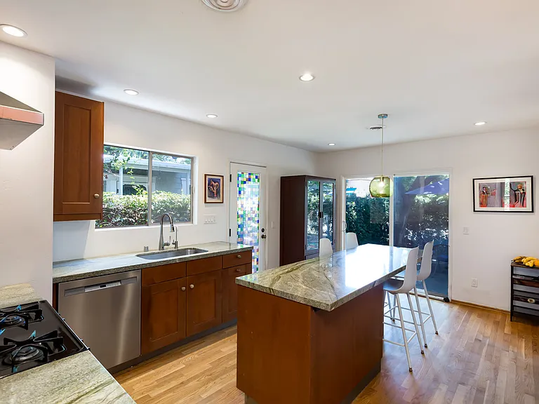 3820 Belmont Ave — Photo 9