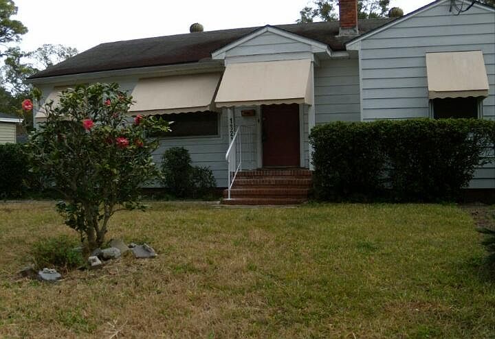 1st image of 1321 Macarthur St