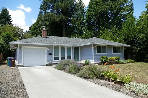 10851 SE Garrett Dr Photo 1