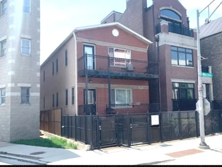 1337 W Walton St #2 — Photo 13