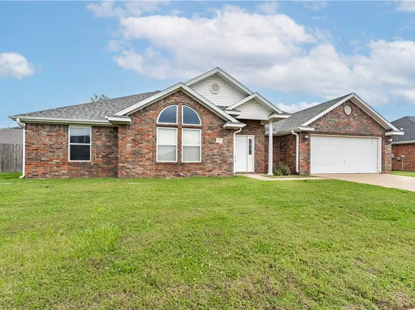 602 Piney Ln, Springdale, AR 72764