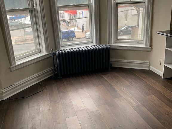 2nd image of 24-32 31st St #2