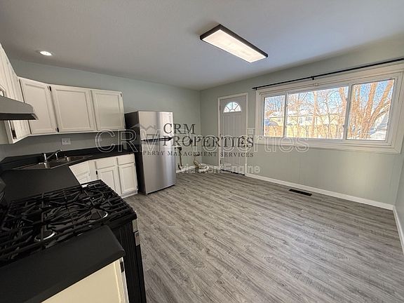 5th image of 806 Maumee Dr