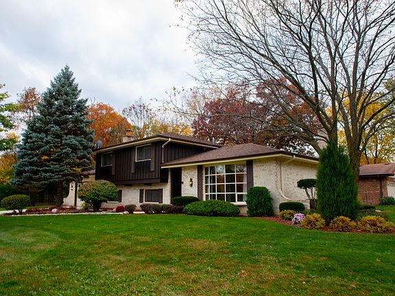 2nd image of 378 Woodlane Ct