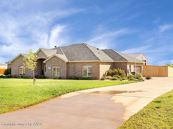 2nd image of 19201 Saginaw Dr