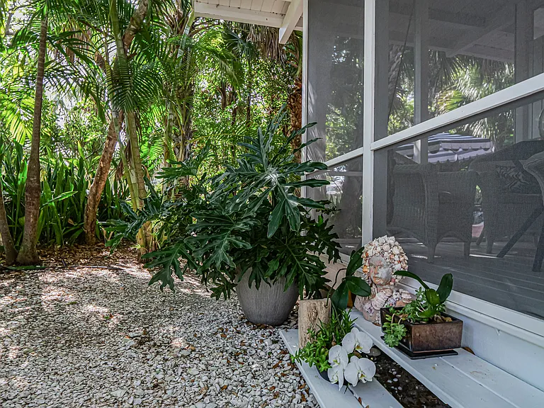 1881 E Barefoot Pl — Photo 39