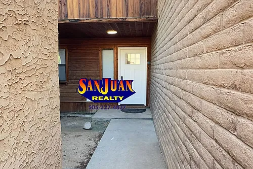 1066 E Navajo St Photo 1