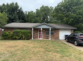 904 N 5th St, Noble, OK 73068
