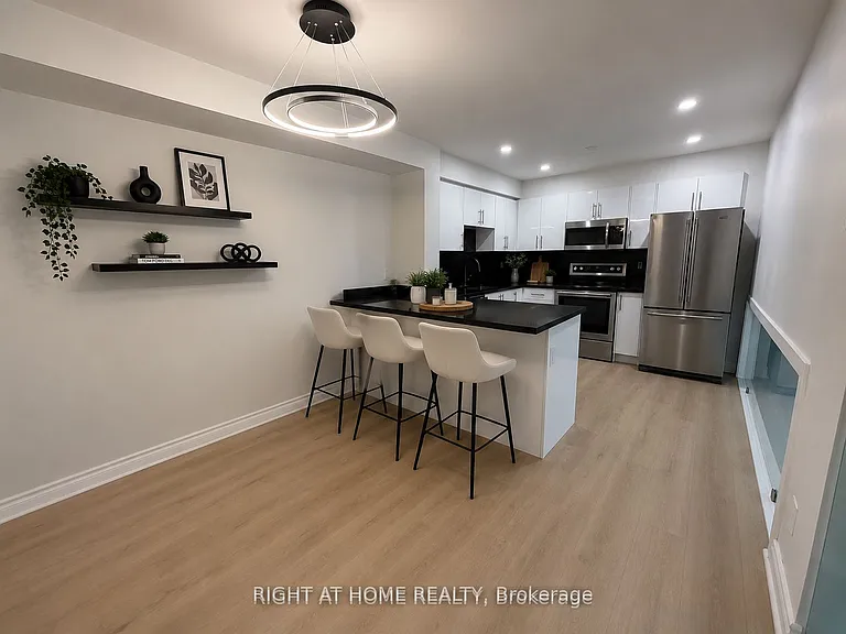 24 Springfair Ave #189 — Photo 4