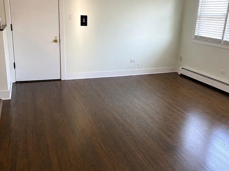 314 Beach Ave — Photo 10